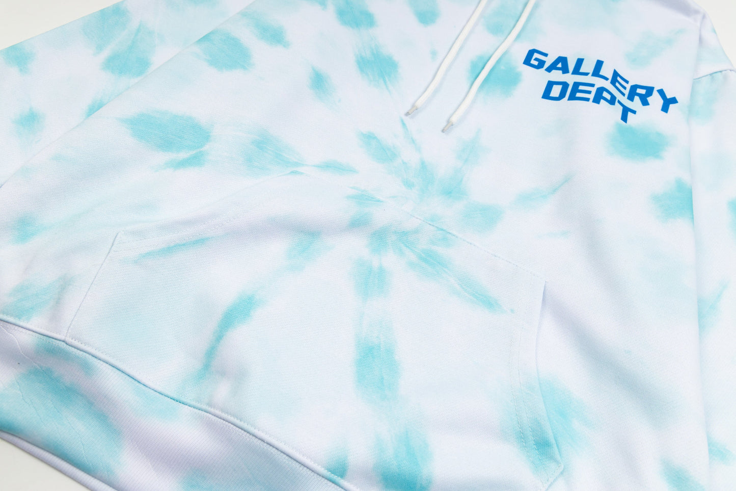 DÉPARTEMENT GALERIE Nouveau sweat à capuche
