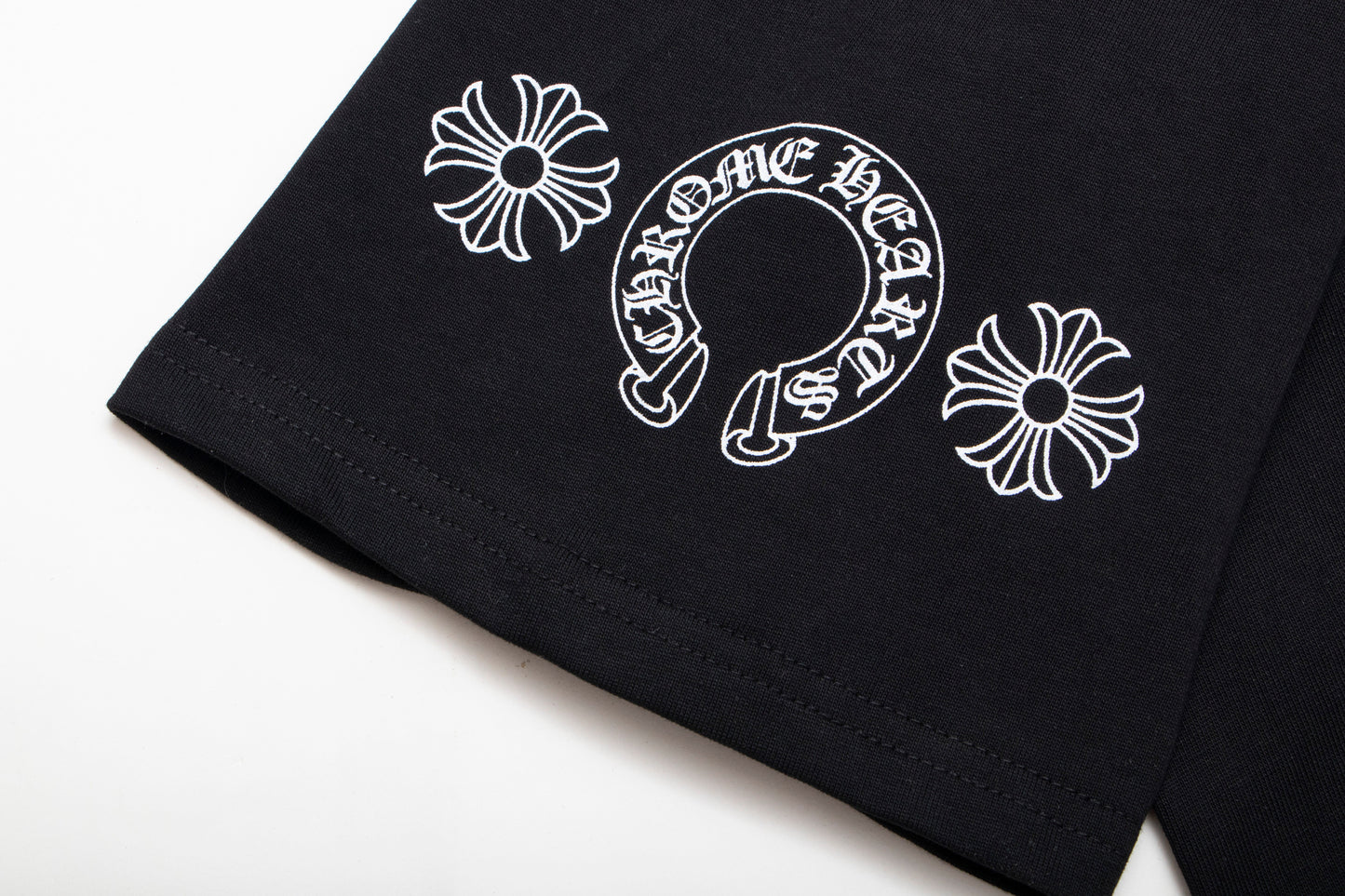 T-shirt Chrome Hearts avec diagramme d'acuité visuelle et poignard K6025